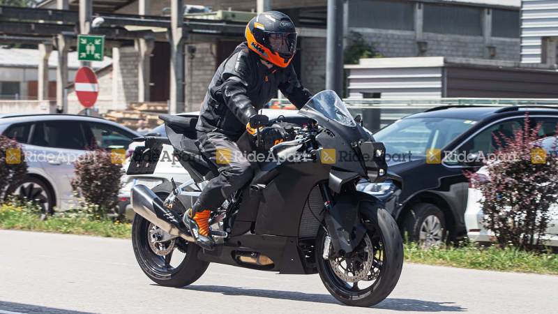 _ktm-rc990-spy-photos-1