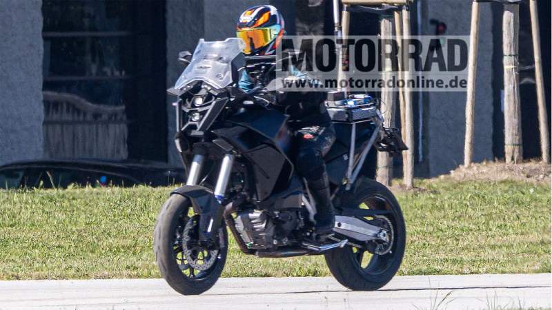 KTM-1390-SMT-spyshot-1