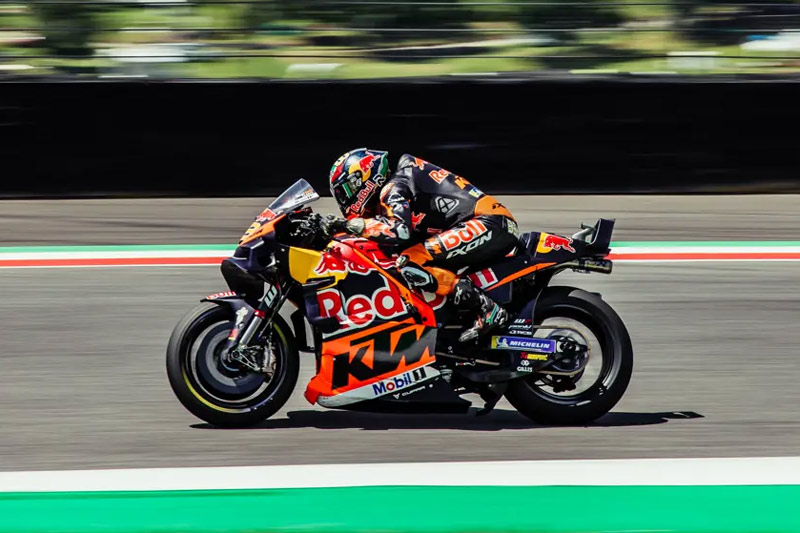 Brad-Binder-KTM-RC16
