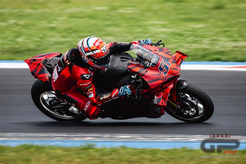 ducati Panigale V4 R 2025