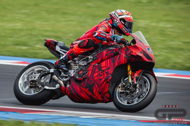 ducati Panigale V4 R 2025