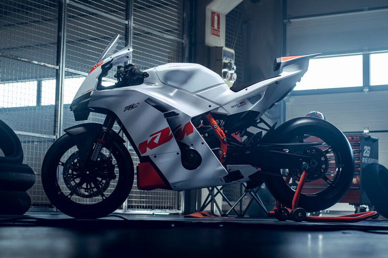 2026 KTM 990 RC R Track