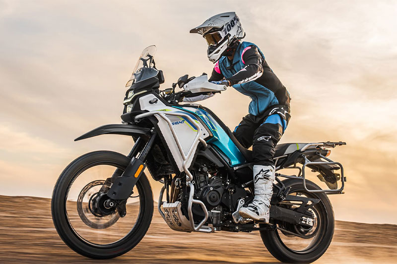 CFmoto 450MT