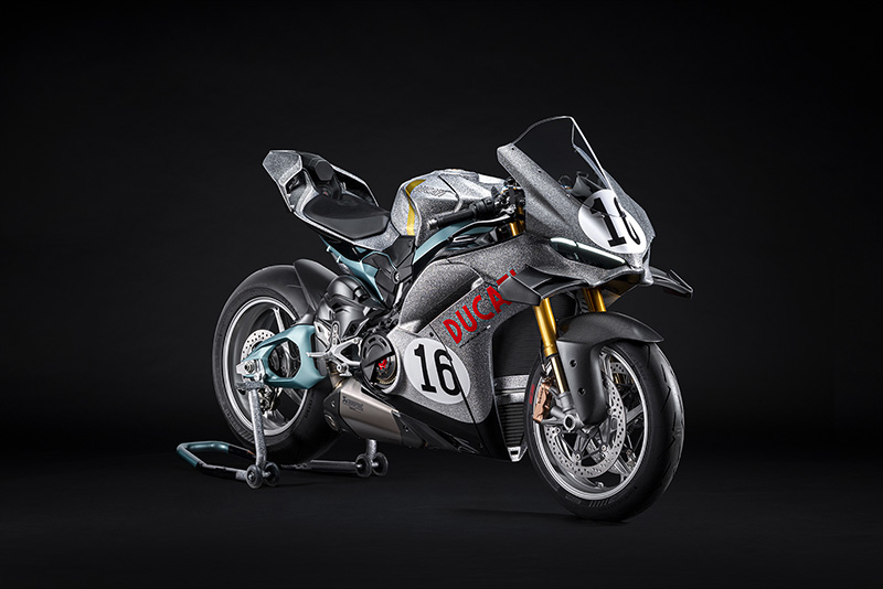 Ducati-Panigale-V4-S-100-01