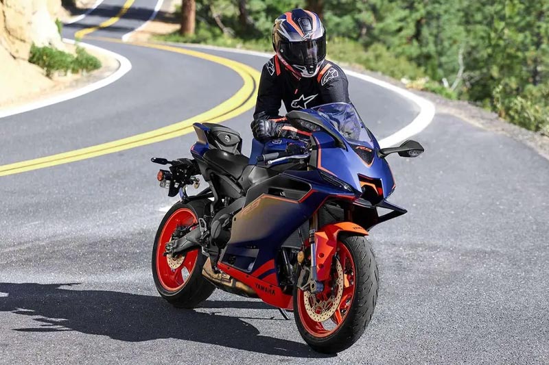 2027 Yamaha R9