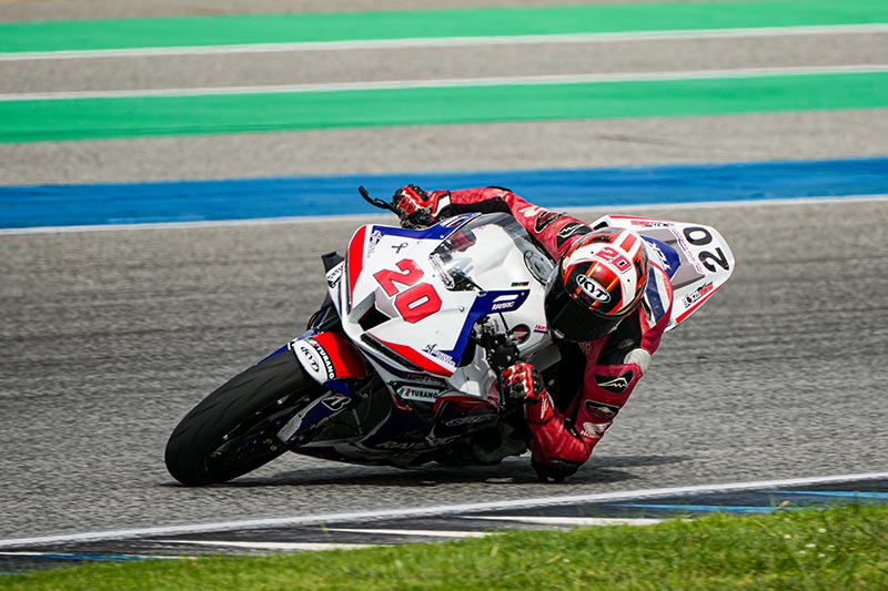 Qualify-BRIC-Superbike-R2-3