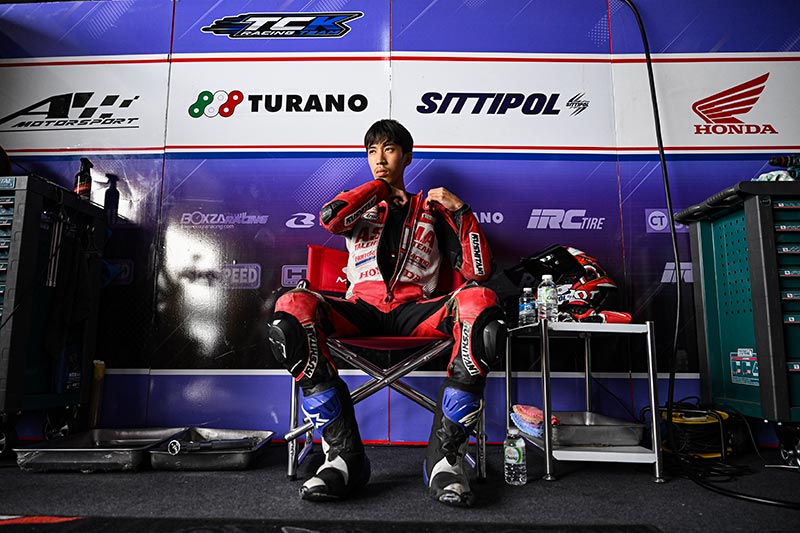 Qualify-BRIC-Superbike-R2-3