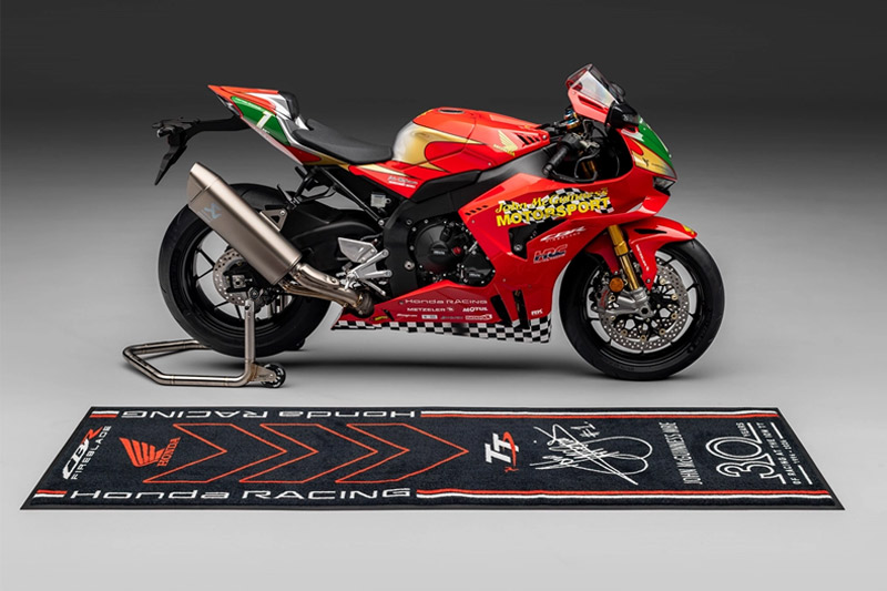 Honda CBR1000RR-R SP : John McGuinness 30th Anniversary Edition